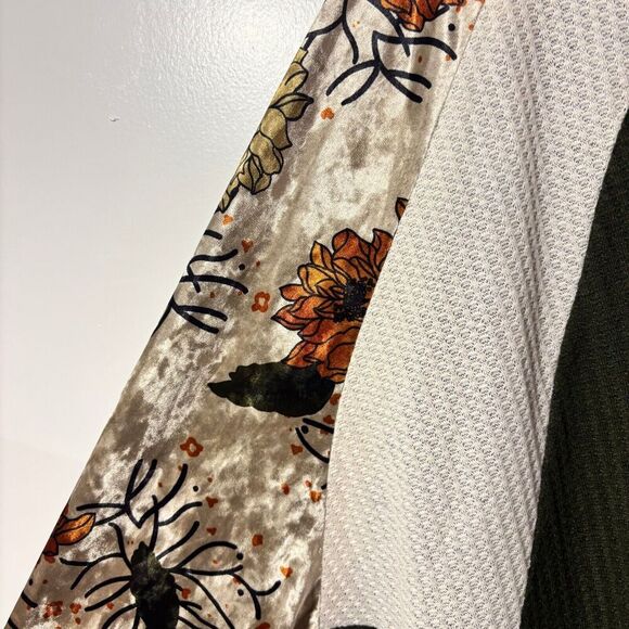 Bloomchic Womens Blouse Top 22-24 Green Floral Raglan Colorblock Patchwork Knit - Picture 5 of 7